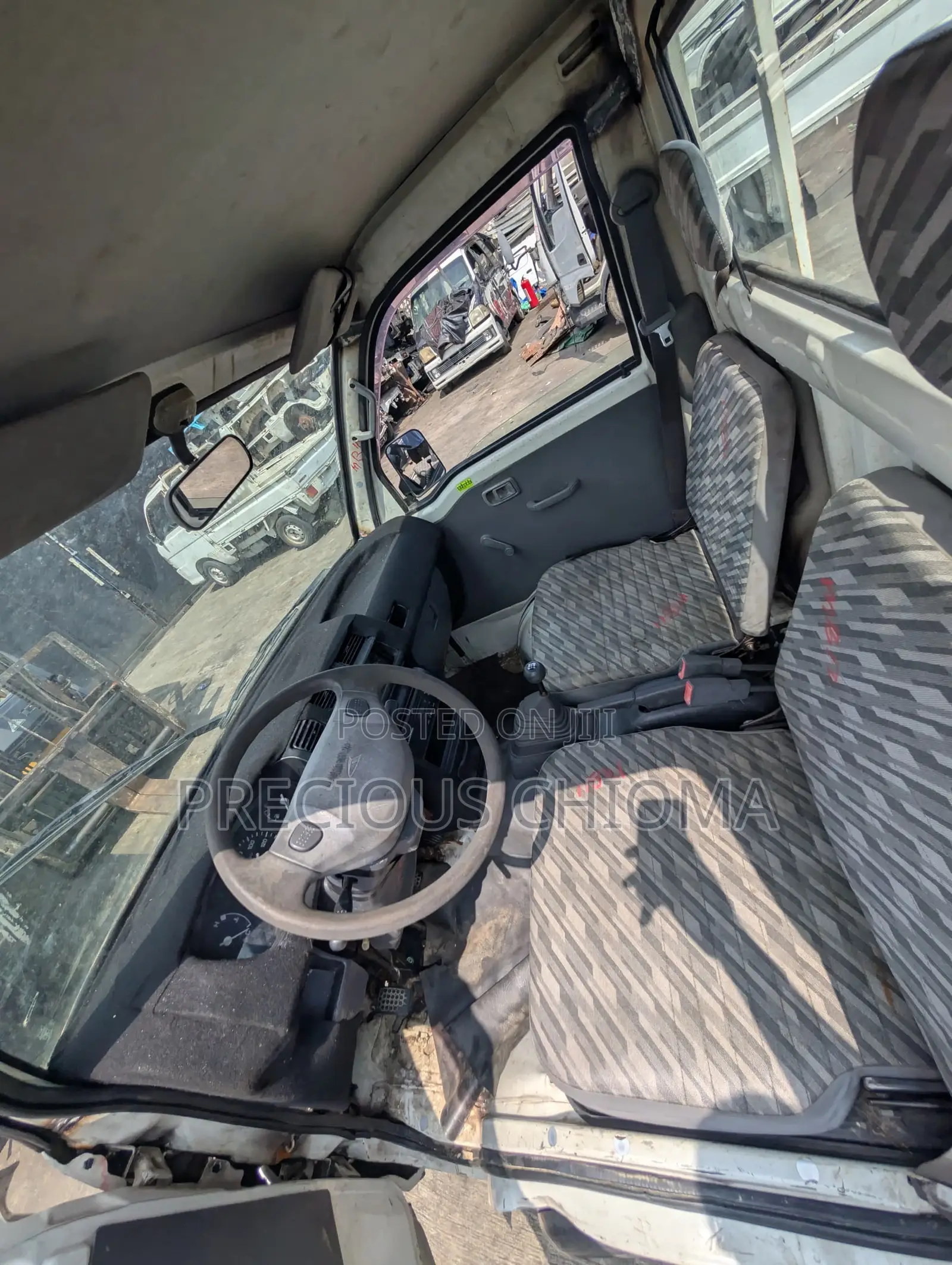 Daihatsu Hijet 2015 White