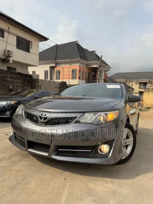 Toyota Camry SE 4dr Sedan (2.5L 4cyl 6A) 2013 Gray