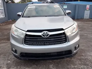 Toyota Highlander XLE 4dr SUV (3.5L 6cyl 6A) 2014 Silver