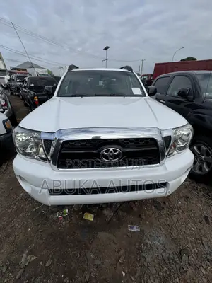 Toyota Tacoma X-Runner V6 2011 White