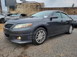 Toyota Camry 2011 Gray