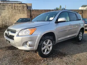 Toyota RAV4 2011 Silver