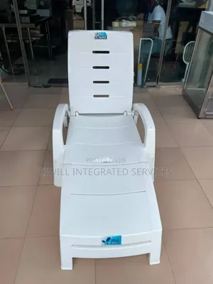 Swimming Pool Side Bed