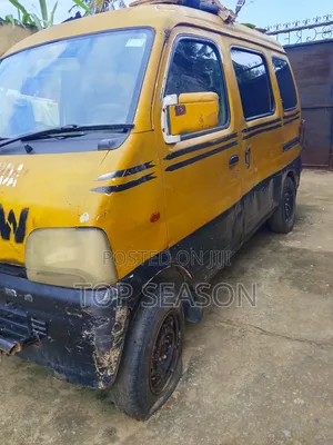 Suzuki Every 2010 Yellow