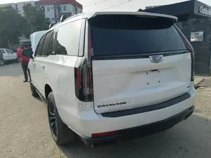 Cadillac Escalade 2024 White