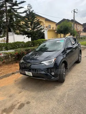 Toyota RAV4 Limited 4dr SUV (2.5L 4cyl 6A) 2018 Blue