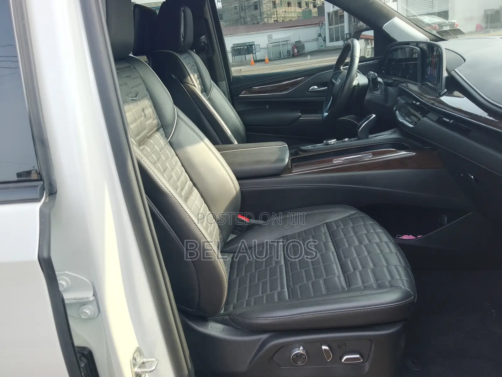 Cadillac Escalade 2024 White