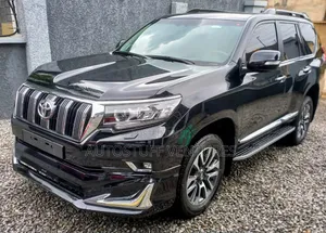 Toyota Land Cruiser Prado 2023 Black