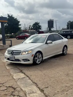 Mercedes-Benz C300 Luxury 4Matic Sedan AWD (3.0L 6cyl 7A) 2011 White