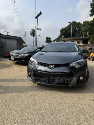 Toyota Corolla 2015