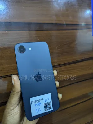 Apple iPhone 16e 128 GB Black