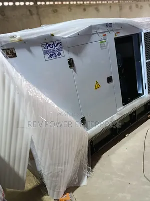 Π Perkins 200kva Soundproof