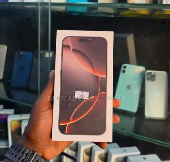 New Apple iPhone 16 Pro Max 256 GB Gold