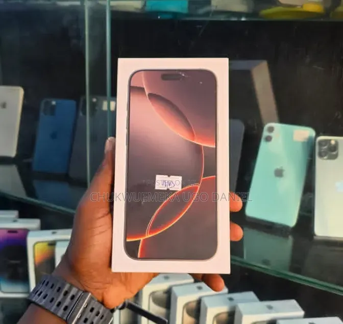 New Apple iPhone 16 Pro Max 256 GB Gold