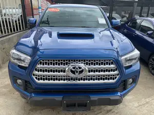 Toyota Tacoma 4dr Double Cab 2016 Blue