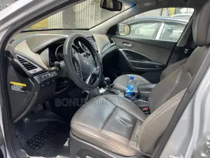Hyundai Santa Fe Limited 4dr SUV (3.3L 6cyl 6A) 2014 Silver