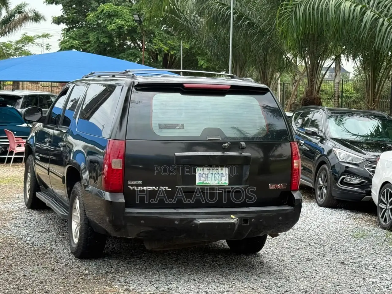 GMC Yukon 2011 Black