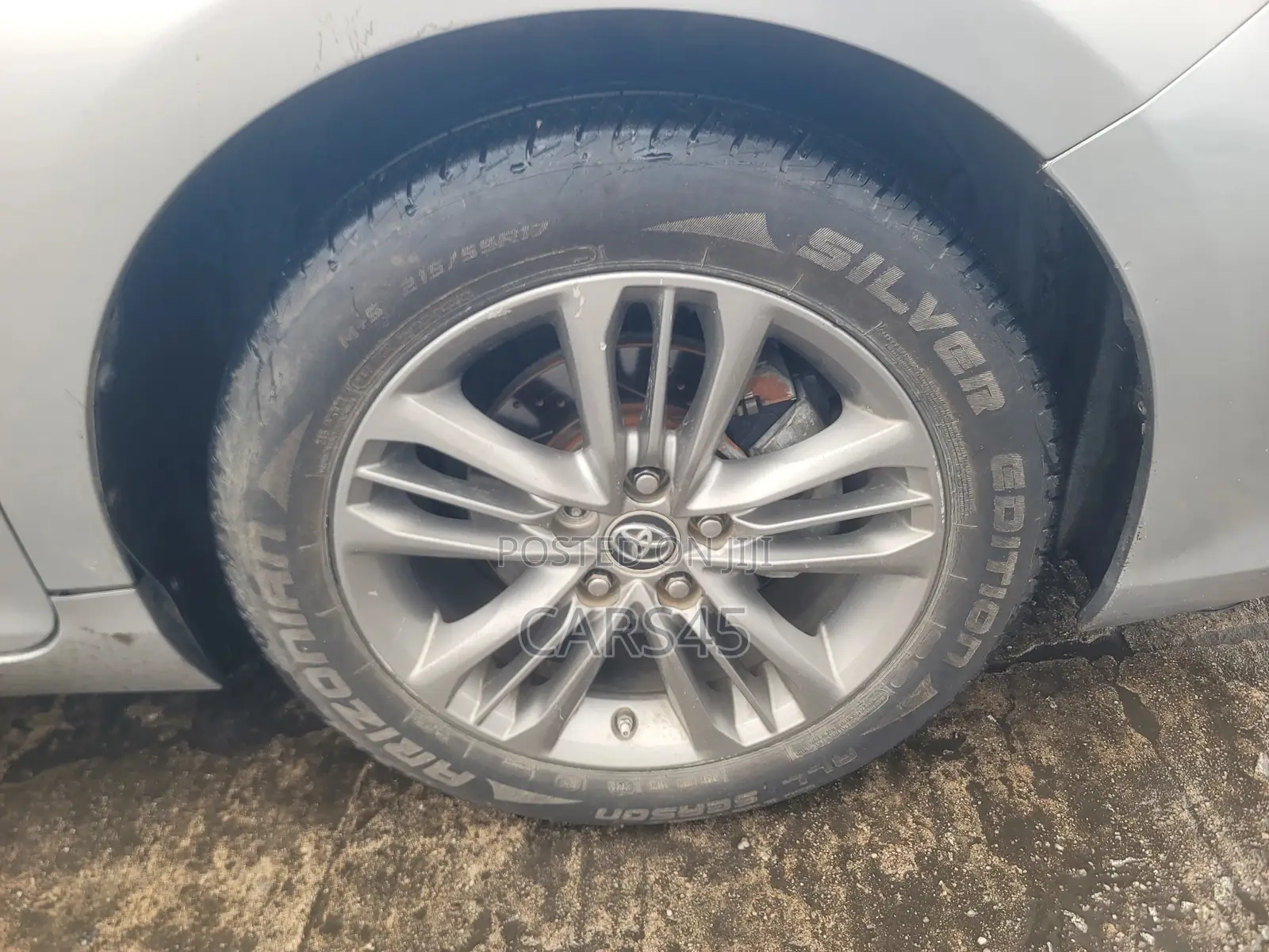 Toyota Camry 2015 Silver