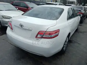 Toyota Camry LE 4dr Sedan (2.5L 4cyl 6AM) 2010 White