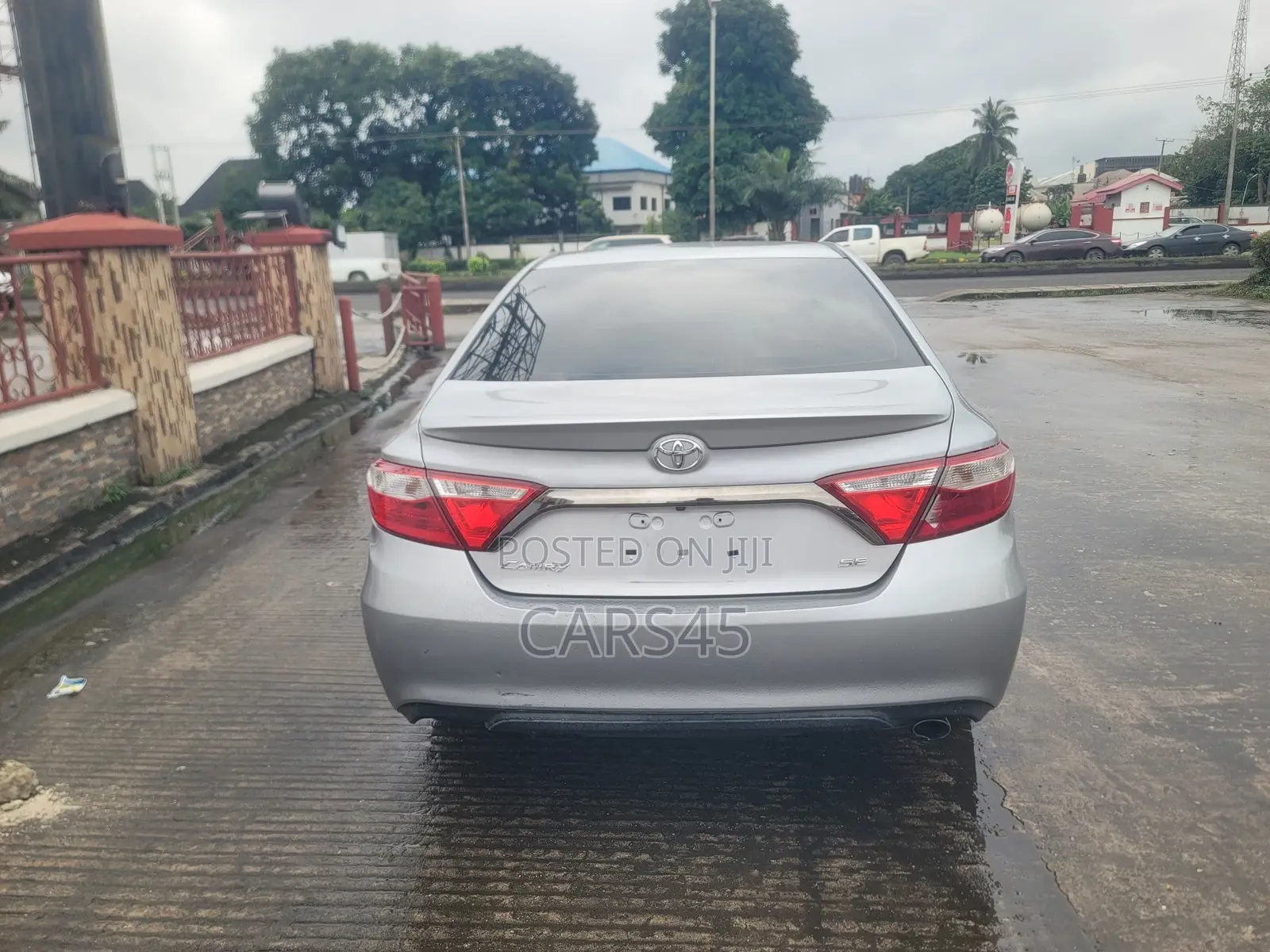 Toyota Camry 2015 Silver
