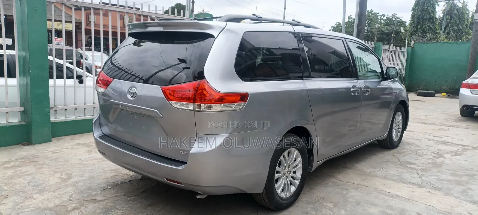 Toyota Sienna 2011