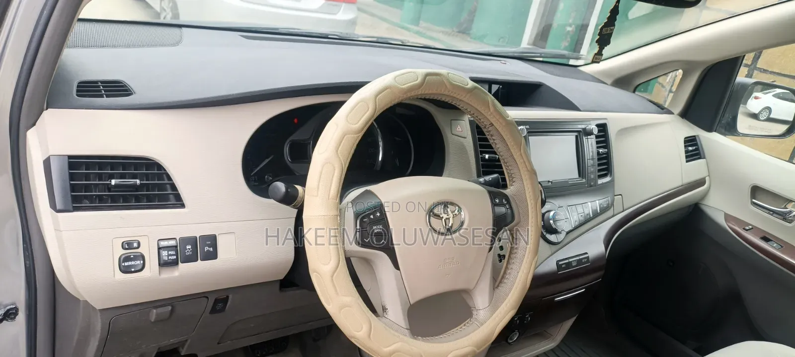 Toyota Sienna 2011