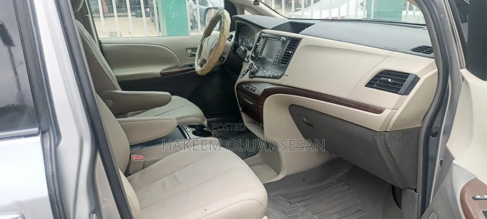 Toyota Sienna 2011