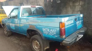 Nissan Pick Up