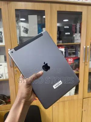 Apple iPad 10.2 (2019) 32 GB Gray
