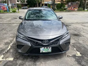 Toyota Camry 2018
