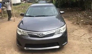 Toyota Camry LE 4dr Sedan (2.5L 4cyl 6A) 2012 Gray