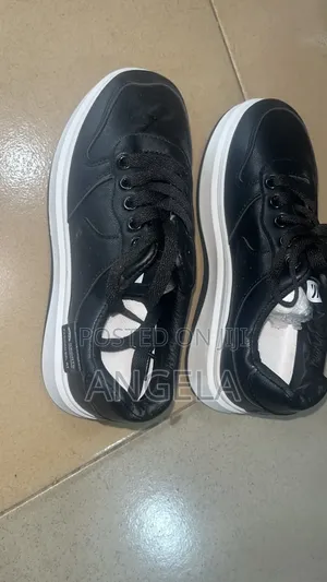 Unisex Sneakers