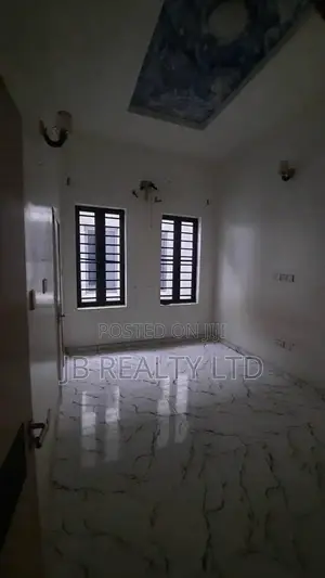1bdrm Shared Apartment in Lekki for rent