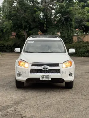 Toyota RAV4 Limited V6 4x4 2009 White