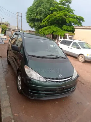 Toyota HiAce 2006 Grey