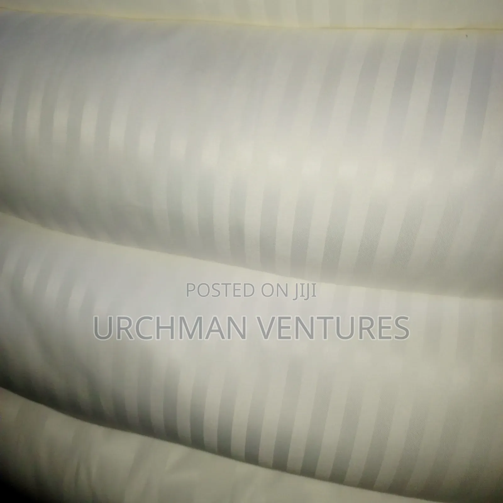 Curtains / Bedsheets Blind