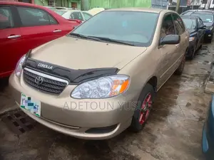Toyota Corolla 2005 Gold