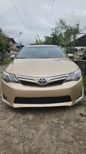 Toyota Camry 2012 Gold