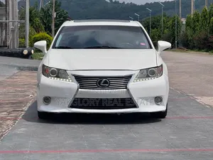Lexus ES 2013 White