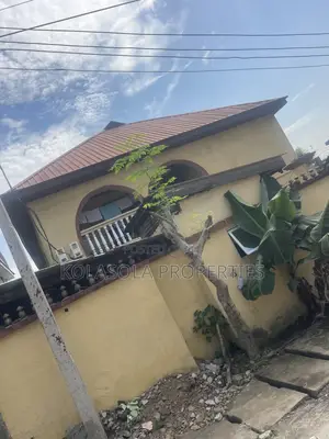 6bdrm Block of Flats in Gbolade Adebanjo, Coker Road for sale