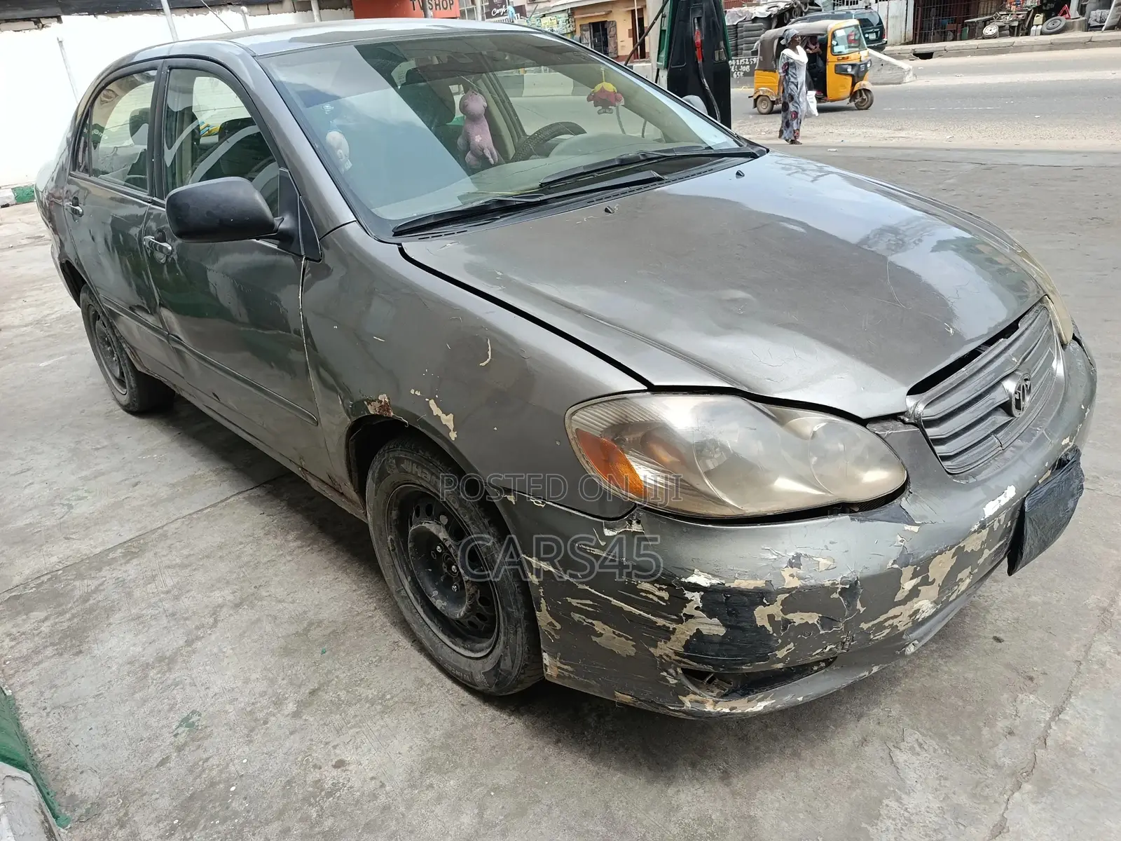 Toyota Corolla 2004 Gray