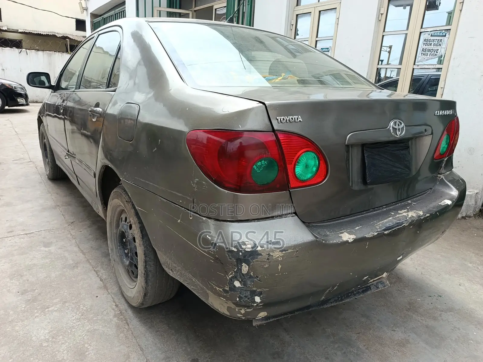 Toyota Corolla 2004 Gray