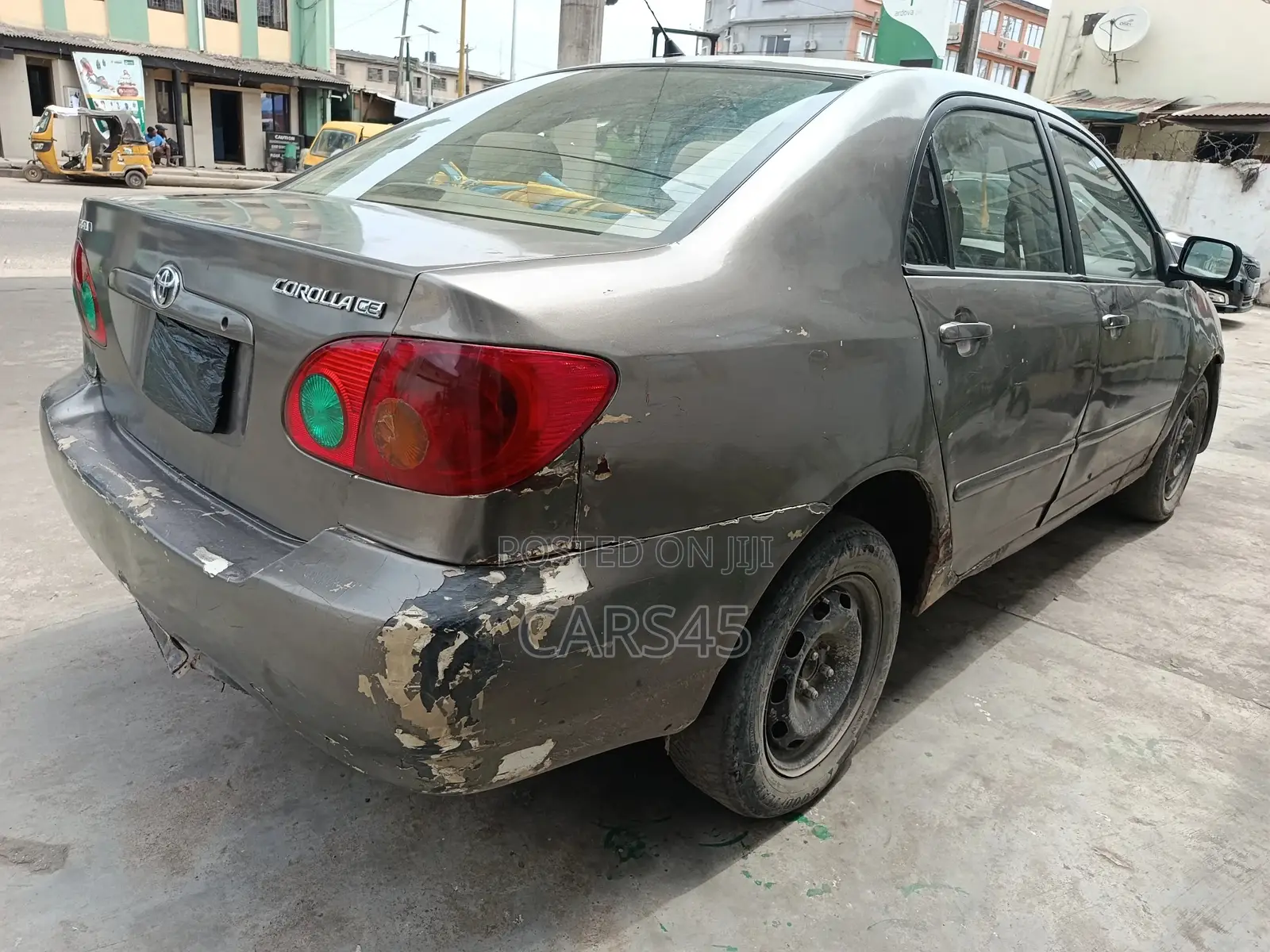Toyota Corolla 2004 Gray