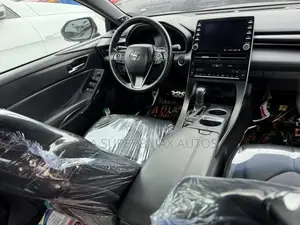 Toyota Avalon XSE 2020 Silver