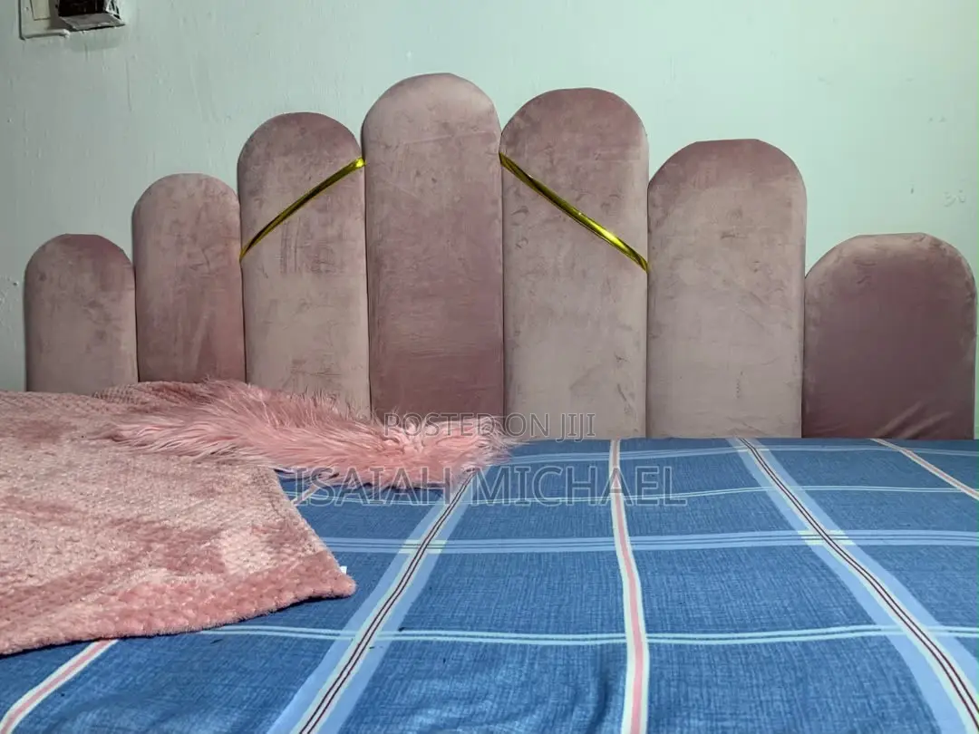 Headboard for Bedfloor