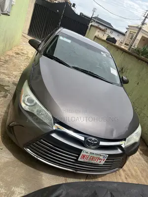 Toyota Camry LE 4dr Sedan (2.5L 4cyl 6A) 2016 Gray
