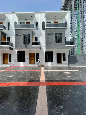 4bdrm Townhouse/Terrace in Chevron Drive for sale