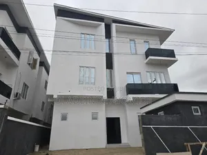 2bdrm Apartment in Lekki Phase1 for rent