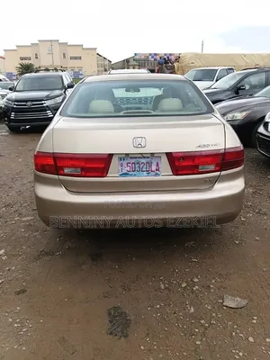 Honda Accord 2005 Gold