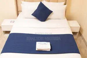 Luxury 1 Bedroom Apartment (Beryl)